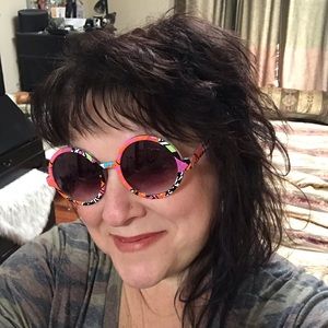 Meet your Posher, Cheryl